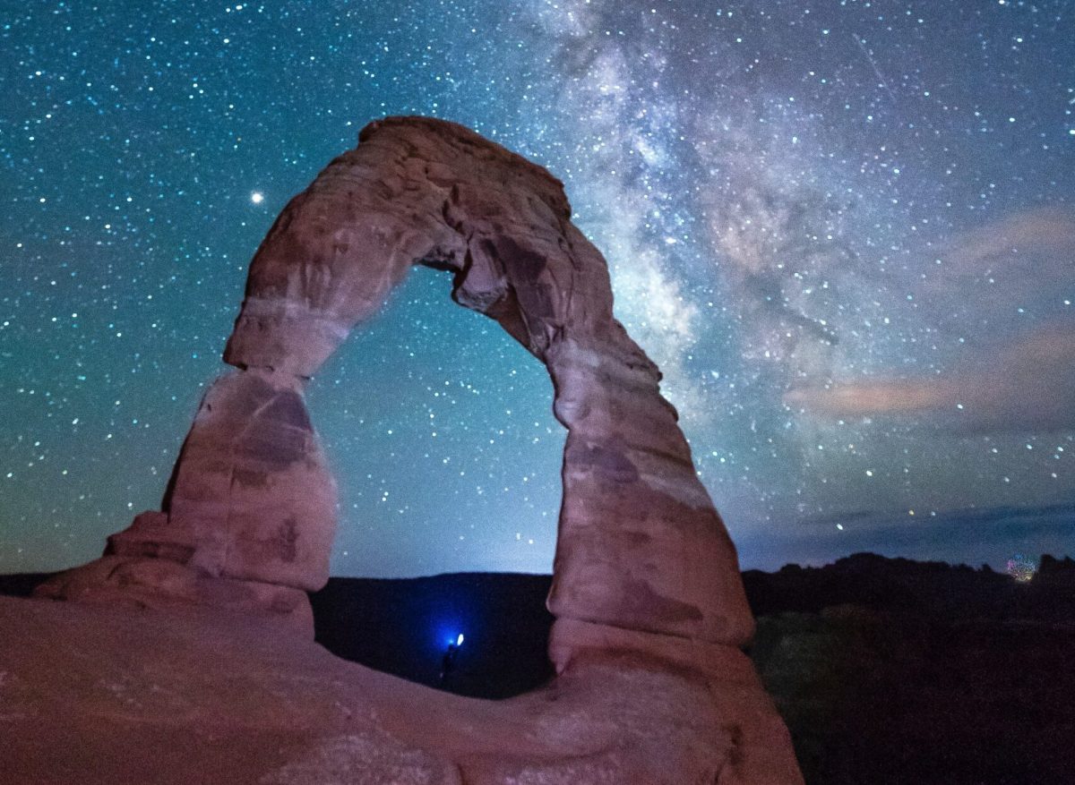 arches national park at night